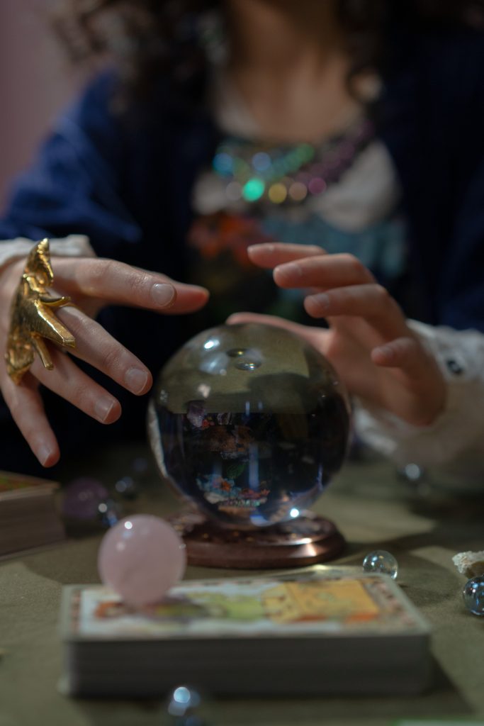 La bola de cristal: Cómo leer tu futuro y hacer predicciones